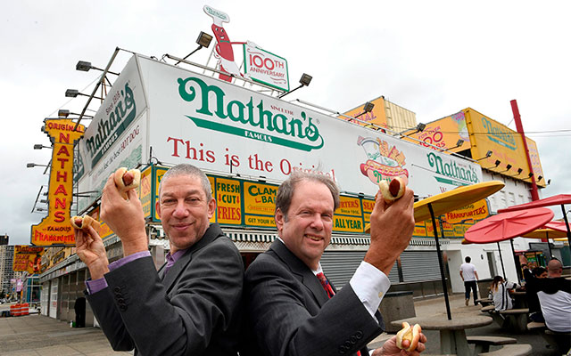 Закусочная Nathan’s Famous