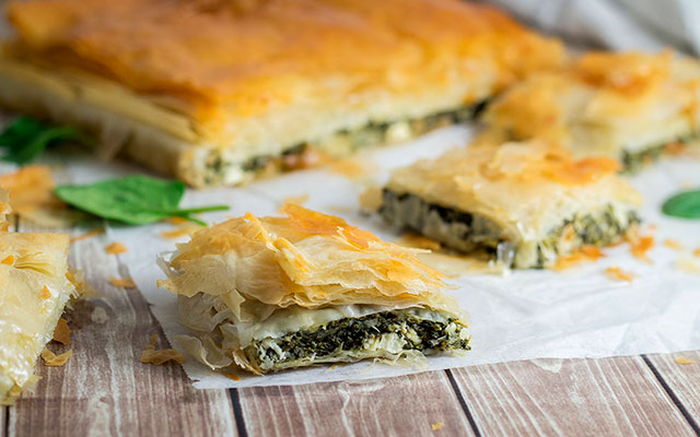 Пирог с сыром и шпинатом